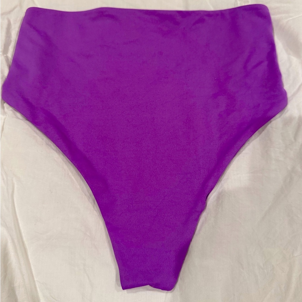 SOMA,VANISHING TUMMY RETRO THONG- Amethyst Orchid, SZ. M- NWT
